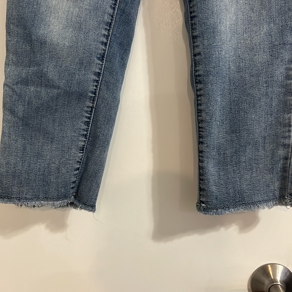 Cato’s women’s premium capris jeans size 8 - Picture 3 of 6